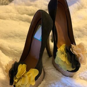 Black/gold glitter platform peep-toe heels NIB SZ7